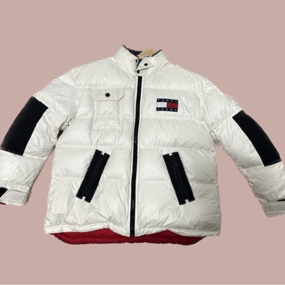 Tommy Hilfiger/Tommy jeans puffer jacket size L taking offers - Picture 4 of 14